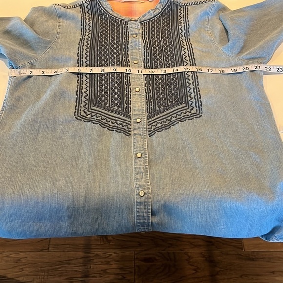 Soft Surroundings Long Sleeve Button Down Denim Tunic Blouse Size L - Picture 8 of 16